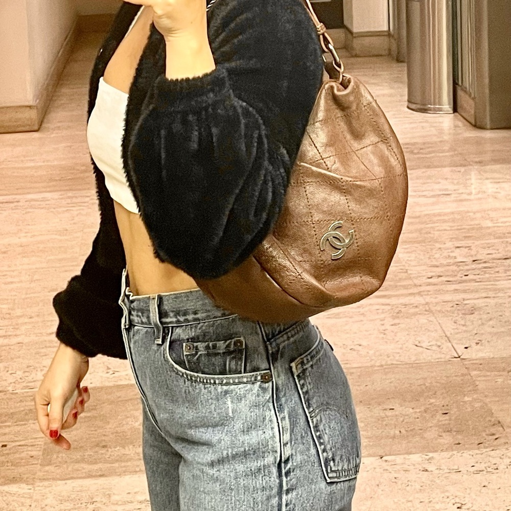 Vintage CHANEL authentic hobo bag. - Picture 2 of 15